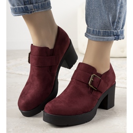 Maroon brogues na postu Leonie červený 1