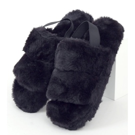 Černé dámské kožešinové pantofle N-92 Black černý 1