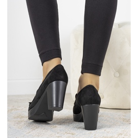 Černé mokasíny na sloupku Himmel černá 1