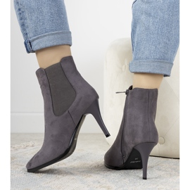 Šedé kozačky na podpatku Varela šedá 1 Šedé kozačky na podpatku Varela šedá 1