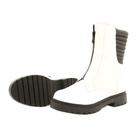 Bílé dámské boty Caprice 9-25454-27 108 White Naplak bílý černý 2