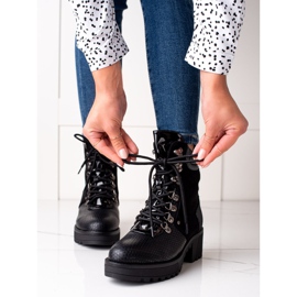 Janessa Černý Workers Snake Print černá 1