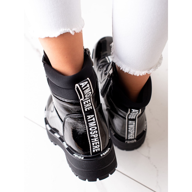 Černé kožené kotníkové boty Artiker černá 1