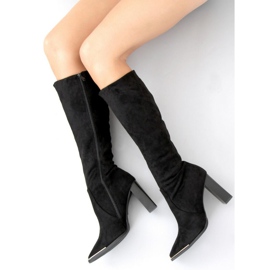 Clara černé semišové kozačky na podpatku černá 2