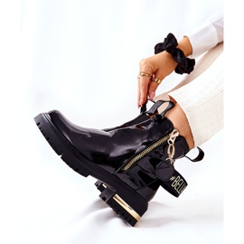 PM1 Klasické lakované boty s černým pruhem Lorie černá 1