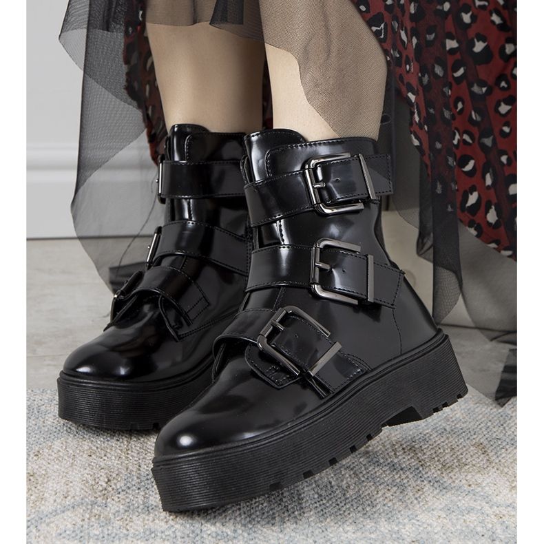 Černé kotníkové boty na platformě Austin černá 2