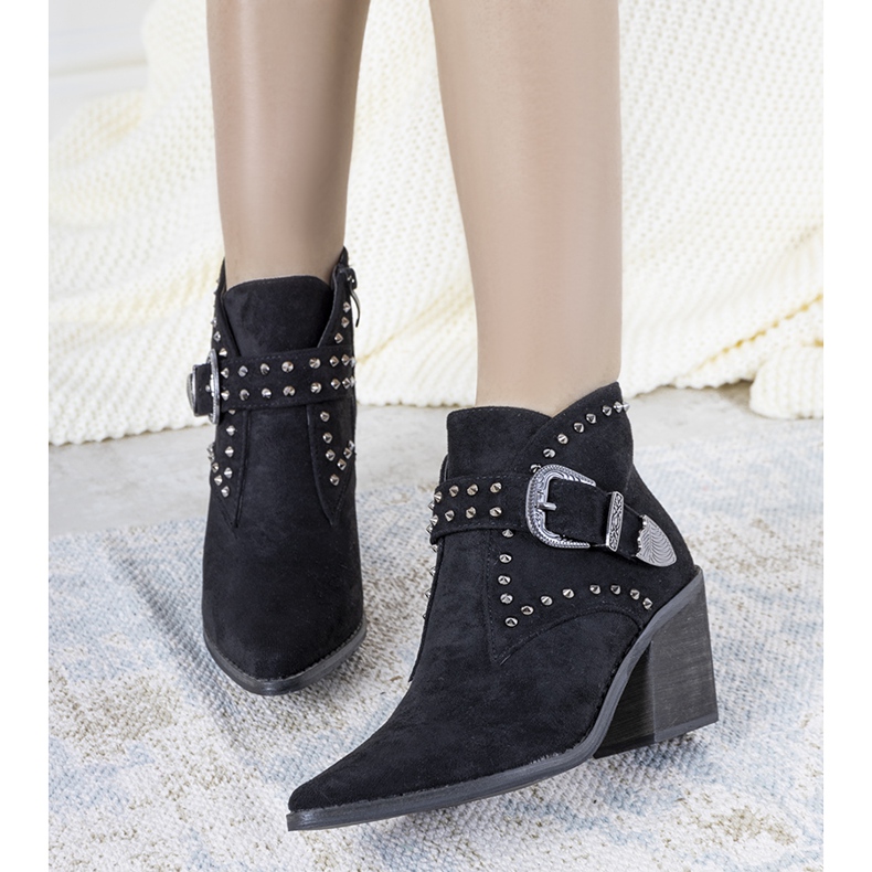 Kovbojské boty černé Hughes černá 1