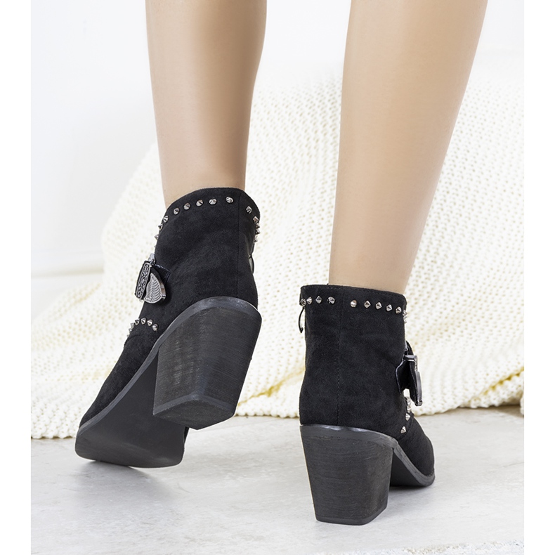 Kovbojské boty černé Hughes černá 2