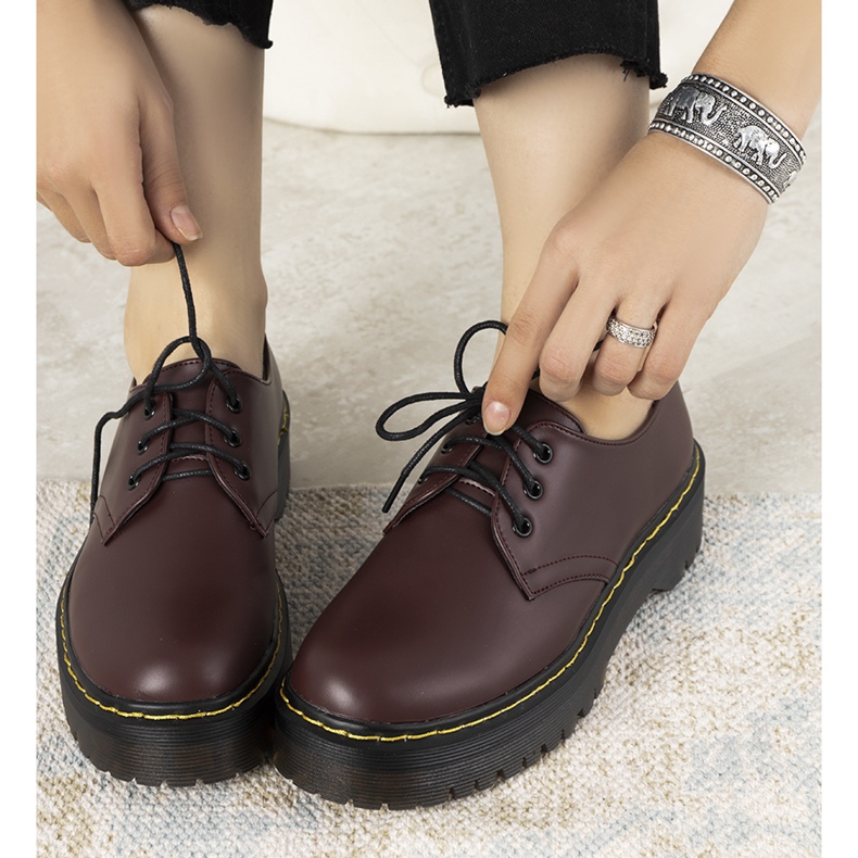 Kaštanové brogues na tlusté Ronde podrážce červený 1