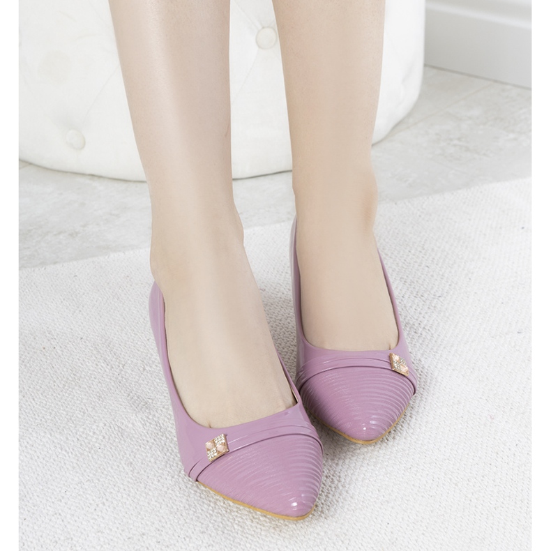 Fialové lodičky na nízkém podpatku Molly fialová 1
