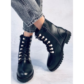 Pracovníci s lesklými černými perlami černá 1