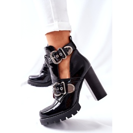 Boty na sloupku Černá lakovaná přezka Bramshall černý 2