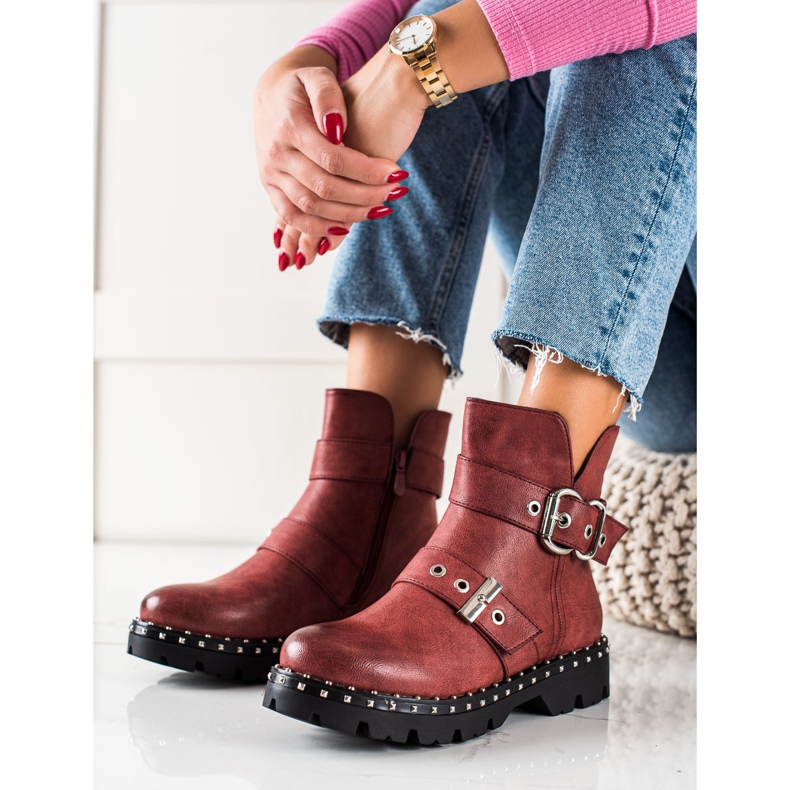 Janessa Pracovníci s Jet červené 1