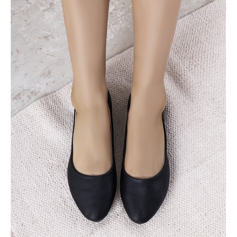 Černé balerínky z eko semiše od Silma černá 1