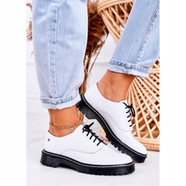 Dámské kožené boty Oxfords Maciejka lakované bílé 04087-11 bílý 1