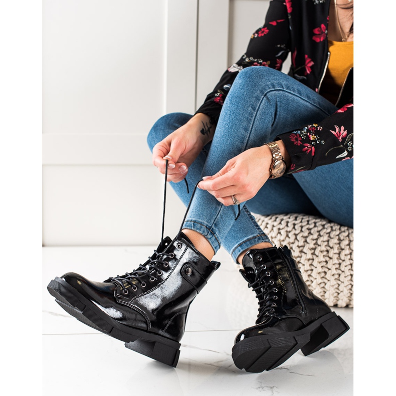 Goodin Klasičtí lakovaní dělníci černý 1