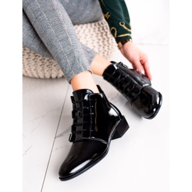 W. Potocki Elegantní lakované boty Potocki černý 1