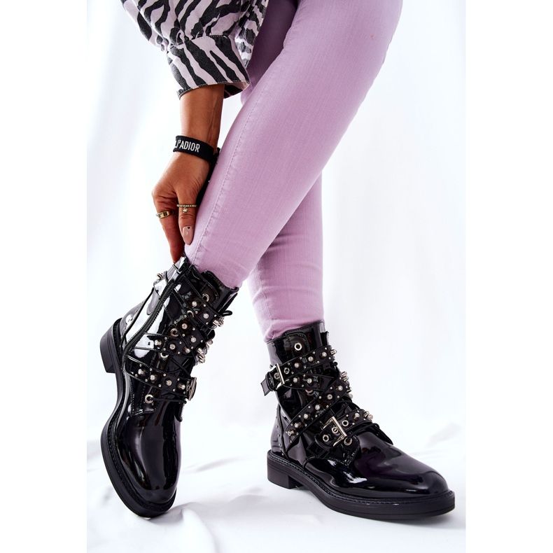 Lakované boty s černými pruhy Lorist černá 2