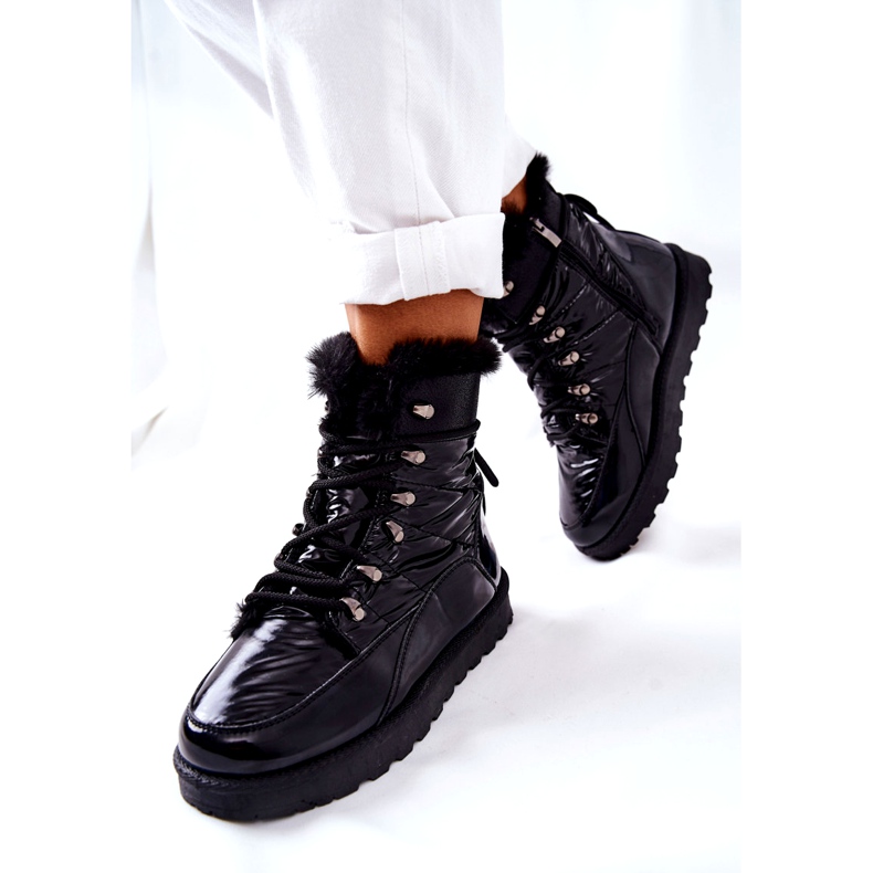 POTOCKI Sněhule s vysokou kožešinou izolované černé kýchání černá 1 POTOCKI Sněhule s vysokou kožešinou izolované černé kýchání černá 1