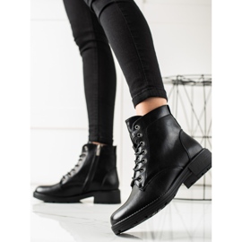 W. Potocki Černé pastičky vyrobené z eko kůže Potocki černá 1