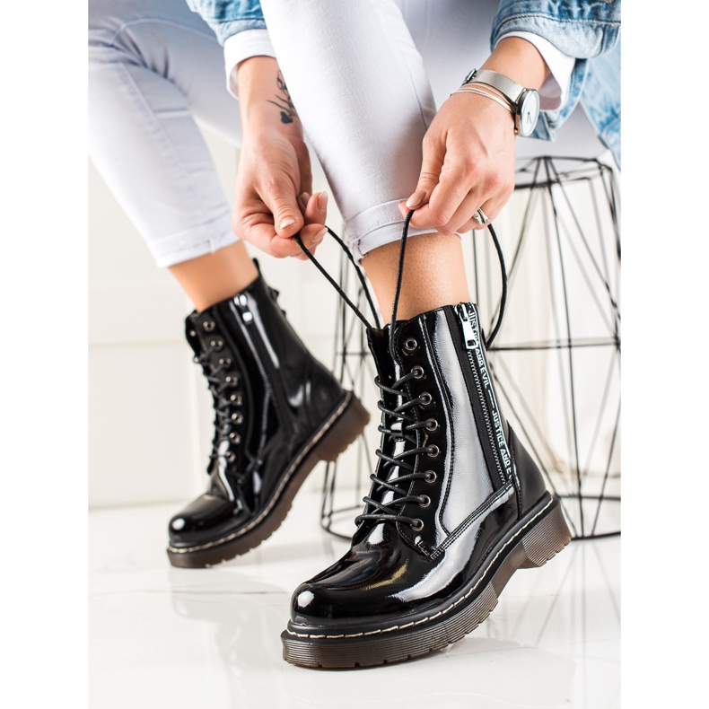 W. Potocki Černé lakované kozačky značky Potocki černá 1