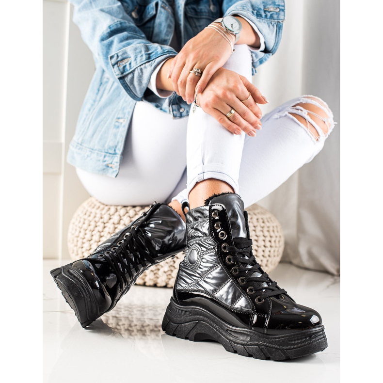 TRENDI Módní prošívané lapače černá stříbrný 1