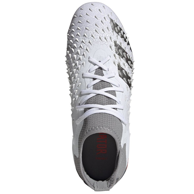 Kopačky Adidas Predator Freak.1 Fg Jr FY6260 vícebarevný bílý 2 Kopačky Adidas Predator Freak.1 Fg Jr FY6260 vícebarevný bílý 2