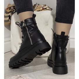 Černé zateplené dámské kozačky Hillman černý 2