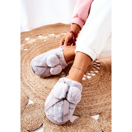 Šedé Pamppy kožešinové pantofle s bambulkami šedá 2