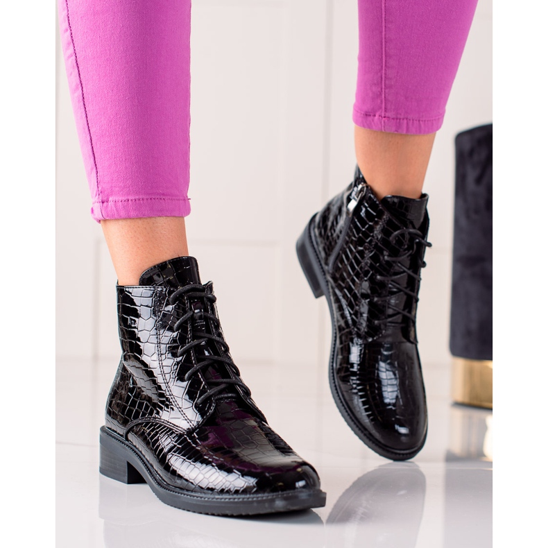 TRENDI Elegantní šněrovací boty černý 1