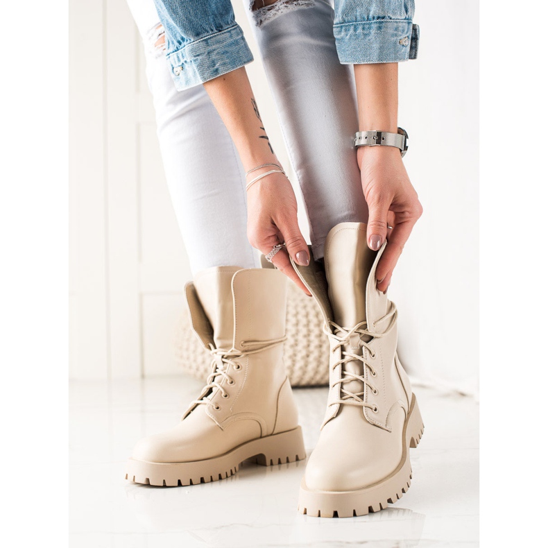 TRENDI Klasické vysoké Trappery béžový 1 TRENDI Klasické vysoké Trappery béžový 1