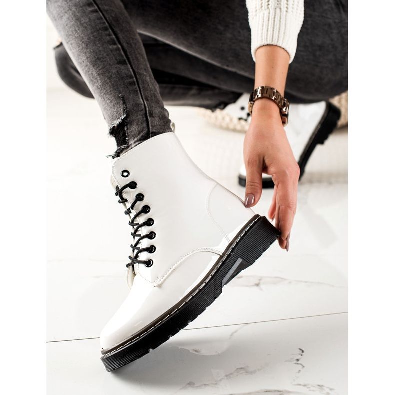 TRENDI Bílé zateplené kozačky bílý 1