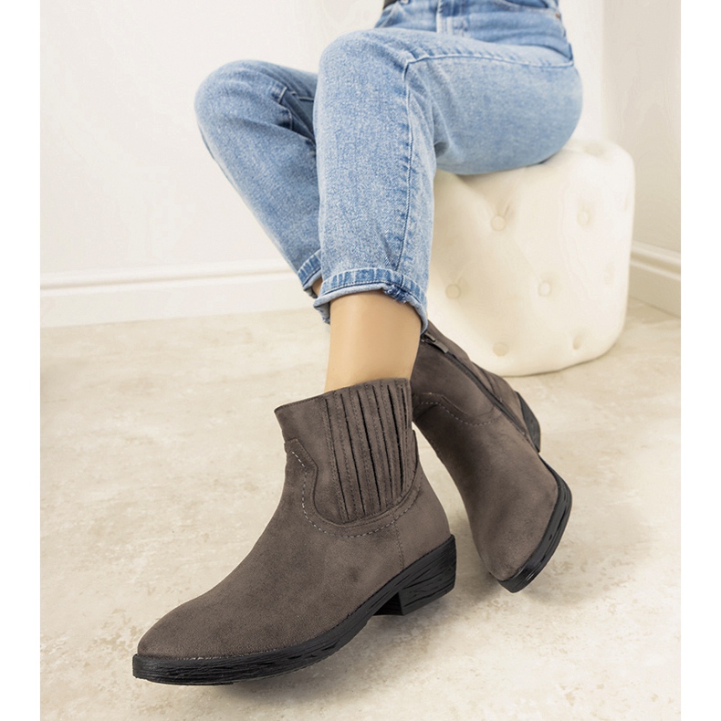 Šedé teplé kovbojské boty Saucier šedá 1