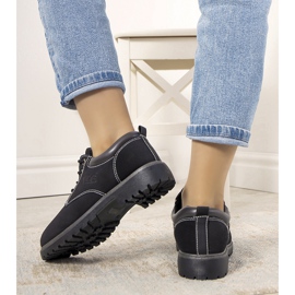 Černé boty na silné podrážce Pelland černá 1