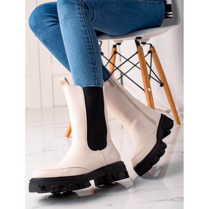 Small Swan Vysoké boty na platformě béžový 1