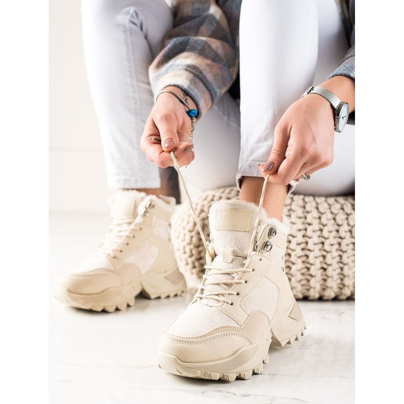 TRENDI Teplé šněrovací kozačky béžový 1 TRENDI Teplé šněrovací kozačky béžový 1