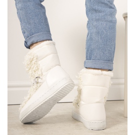 Bílé sněhule s kožíškem od Montminy bílý 1 Bílé sněhule s kožíškem od Montminy bílý 1