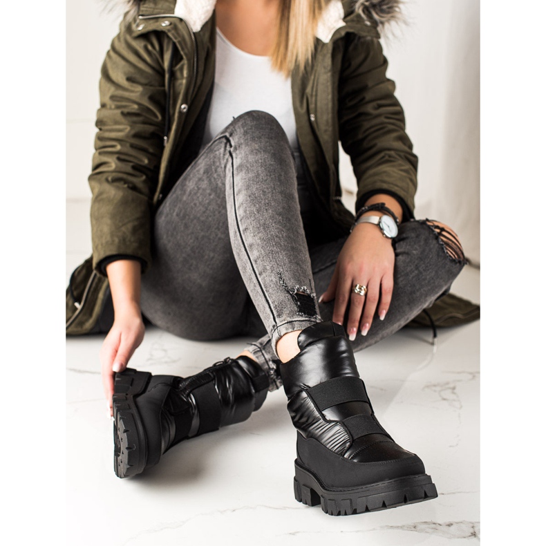 Weide černé Sněhule Na Jezdci černá 2