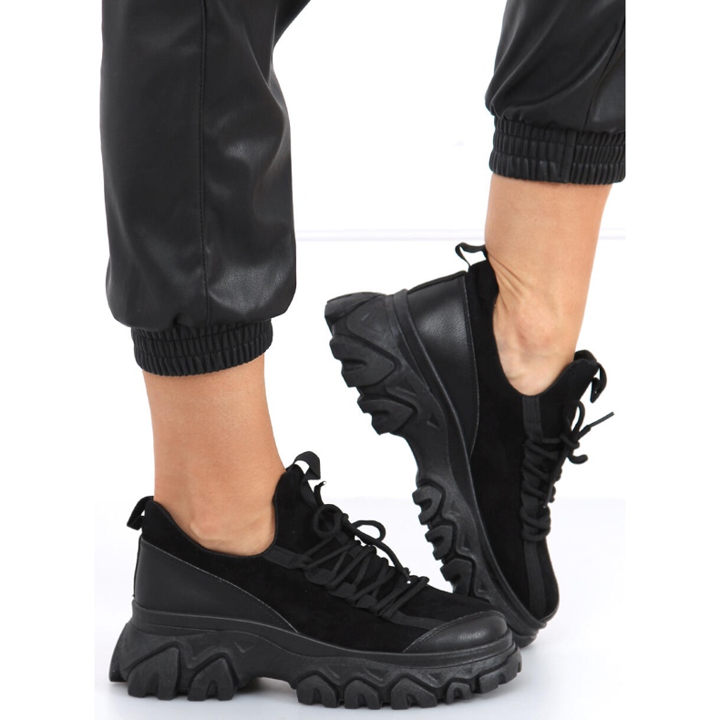 Sportovní boty Huggy Black s vysokou podrážkou černá 1