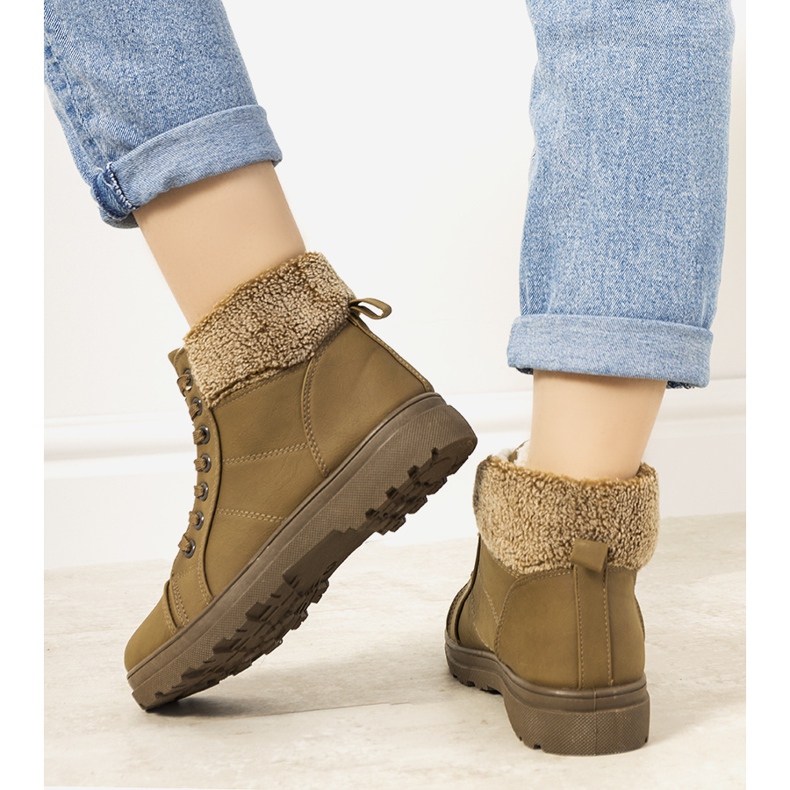 Zelené zateplené dámské kozačky Milani khaki zelený 1