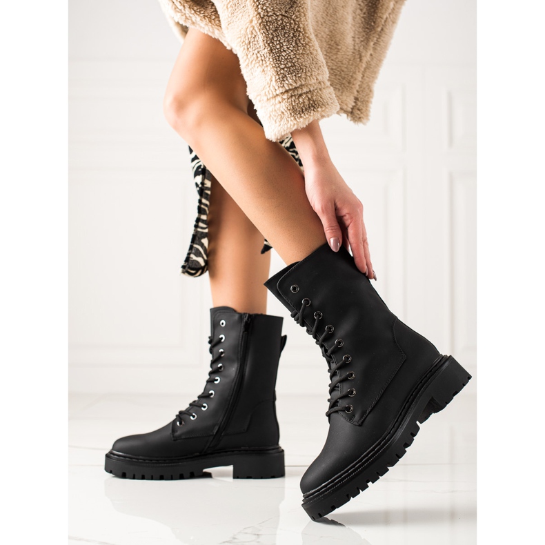 Erynn Klasické černé šněrovací tkaničky černá 1