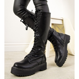 Černé zateplené dámské kozačky značky Patino černá 2