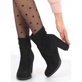 Kozačky na vysokém podpatku od Dani Black černá 2