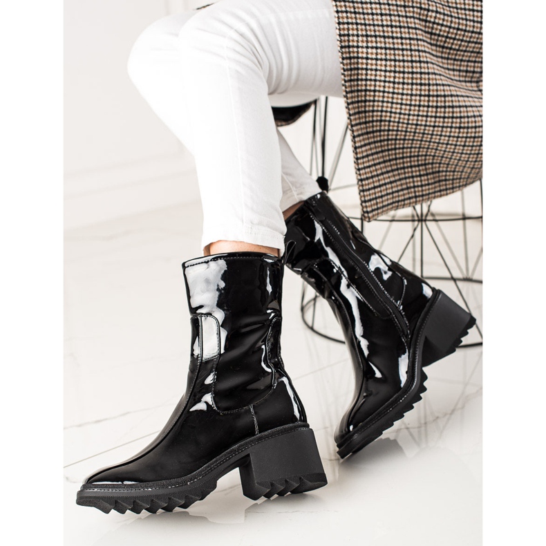 Bella Paris Černě lakované boty černý 1