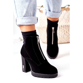 PS1 Černé teplé boty na podpatku Wonder Woman černá 2 PS1 Černé teplé boty na podpatku Wonder Woman černá 2