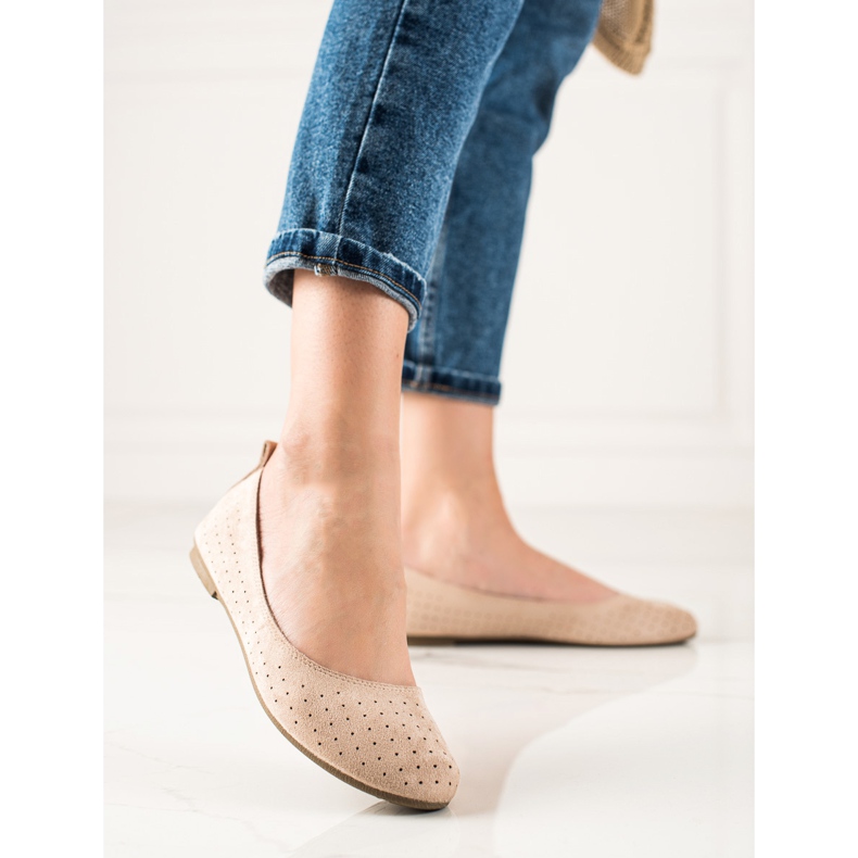 TRENDI Pohodlné prolamované baleríny béžový 1