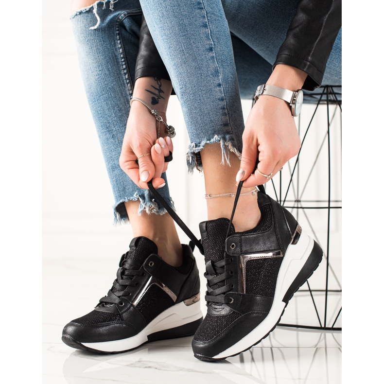 TRENDI Lehké klínové tenisky černá 1