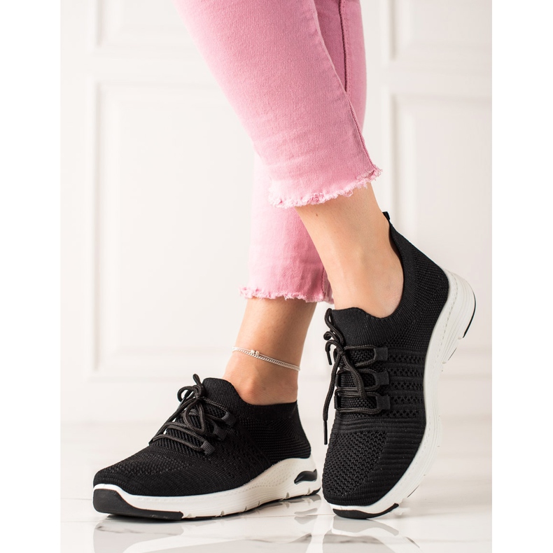 TRENDI Nazouvací sportovní obuv černá 1