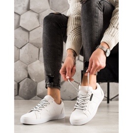TRENDI Lehká sportovní obuv vyrobená z ekologické kůže bílý černá 1