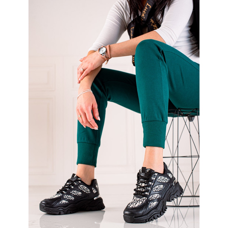 TRENDI Černé tenisky na platformě černá 1